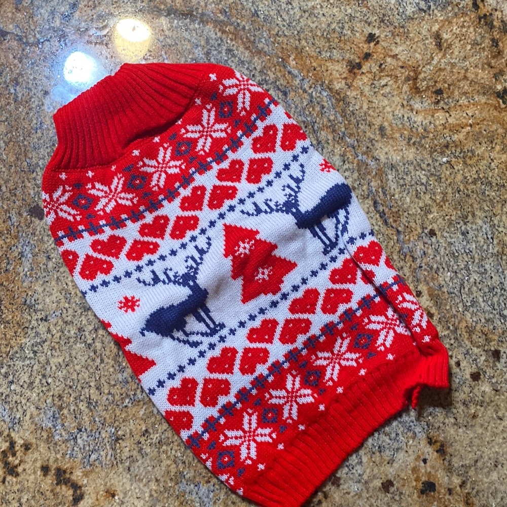 NEW Holiday winter sweater size medium